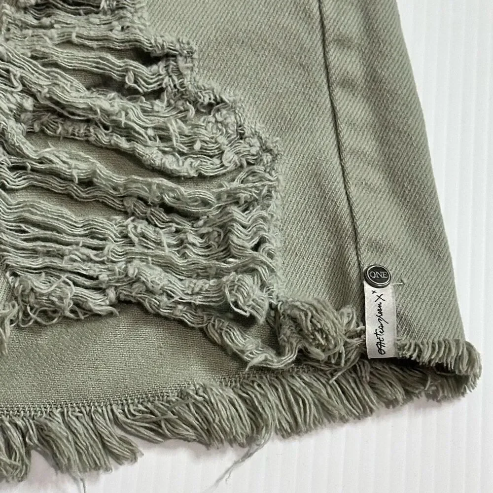 One Teaspoon Stevies Distressed Boyfriend Denim Shorts 25/ XS Boho Festival